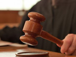 У Полтаві засудили організаторів інтернет-схеми з продажу підробок елітної парфумерії