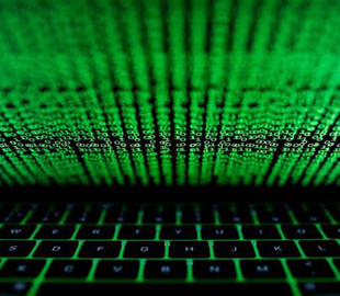 Телефони українських чиновників потрапили у приціл хакерів - Reuters