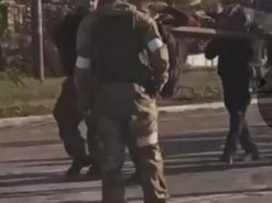 З'явилося відео евакуації важкопоранених бійців з "Азовсталі"