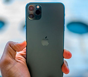 Капитализация Apple превысила $2.42 трлн