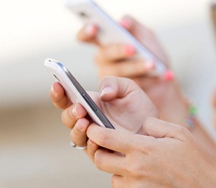 Apple обвинили в нежелании бороться с зависимостью от iPhone