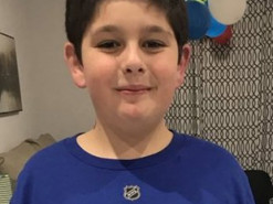 Звезды поздравили ребенка, к которому никто не пришел на праздник