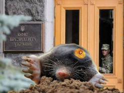 Активність українських правоохоронців схожа на держзраду на думку США, але їх це не турбує