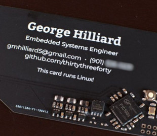 Инженер разработал визитную карточку-компьютер на Linux