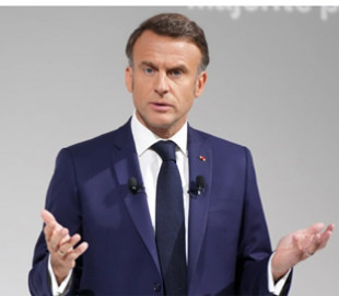 Макрон назвав нісенітницею захист свободи слова в соцмережах