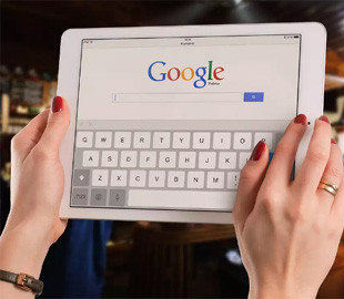 Google пояснила дивні відповіді свого розумного пошуку