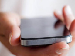 Чоловік вкрав мобільний, який в магазині залишили без нагляду