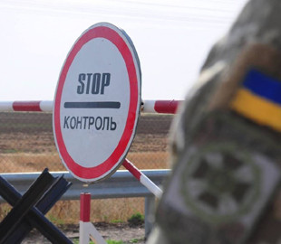 На адмінкордоні з Кримом знову виявляють підроблені паспорти та COVID-сертифікати