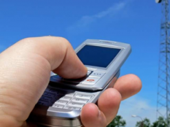 «Дозвон начинается с 23 раза»: жители «ДНР» пытаются пользоваться мобильной связью «Феникса»