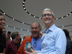 Новый iPhone будет называться iPhone XS. Вот его первое изображение