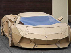 Блогер сделал Lamborghini из картона и продал его за $10 420