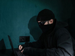 Крадуть паролі та банківські дані: окупанти розсилають українцям листи від імені Укренерго