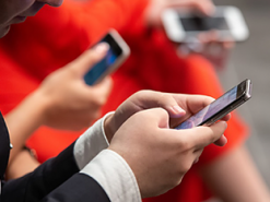 Для борьбы с коронавирусом за американцами организовали слежку