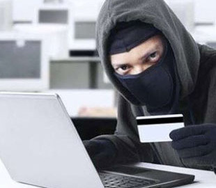 Оформляючи «грошову допомогу», жінка втратила 25 тисяч гривень