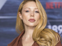 Тіна Кароль просто під час виступу у Берліні зателефонувала військовим, які служать на передовій