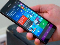 Глава Microsoft шкодує про закриття мобільної Windows
