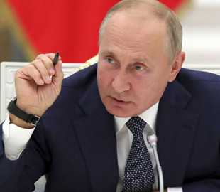 У Кремлі видали "методичку" про висвітлення "воєнного стану": "Важливо заспокоїти аудиторію"