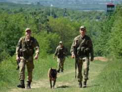 Рятувальники із собаками кілька годин шукали ухилянта, який загубився у горах