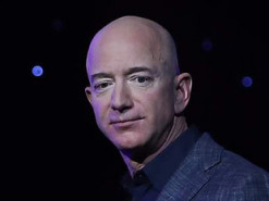 Джефф Безос представил новую морскую платформу Blue Origin: в честь кого бизнесмен ее назвал