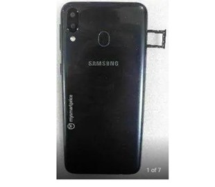 В Сети появилось фото смартфона Samsung Galaxy M20