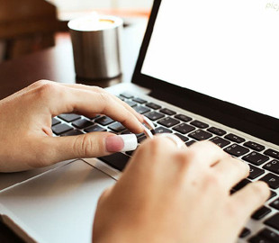 На Прикарпатті до 12 років ув’язнення заочно засудили викладачку за пропаганду агресії РФ