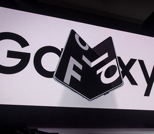 Samsung работает над еще двумя складными смартфонами с гибким экраном