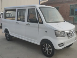 Как выглядит электромобиль за $4000 на 9 человек, который продают на Alibaba