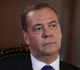 Банкова висміяла погрозу «судним днем» від Медведєва