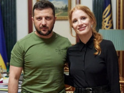 Володимир Зеленський поділився спільним фото с Джессікою Честейн