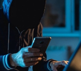 Ув'язнені з колонії телефонували людям та виманювали гроші, представляючись співробітниками ПриватБанку