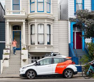 Совсем без водителя: GM выводит беспилотники на улицы городов