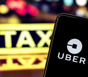 Суд в Нидерландах признал таксистов Uber наемными работниками