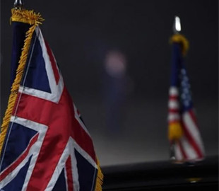 "Колись вона була нашою". Британський журналіст запропонував Королівству викупити Америку