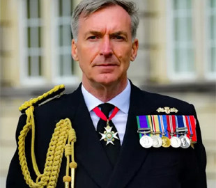 Российские подлодки угрожают системам связи по всему миру, – глава штаба обороны Британии Радакин