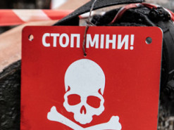 На Херсонщині машина з цивільними наїхала на російську міну: 4 постраждалих