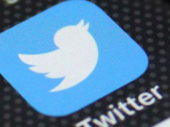 Власти РФ заявили о замедлении работы Twitter и пригрозили его заблокировать