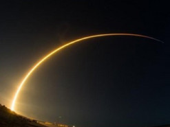 Врежется в Луну на скорости 9100 км/час: когда и где можно увидеть неуправляемую ракету Илона Маска