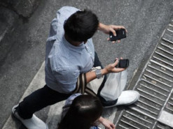 Вас прослуховують: хто та навіщо стежить за користувачами через смартфони