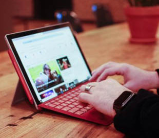 Intel потроллила компьютеры Apple в новой рекламе