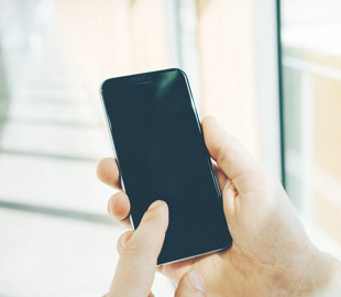 Смартфони Android навчились надсилати медичні дані людини, поки та викликає екстрену службу