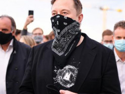 Визит Илона Маска в ФРГ: гигафабрика Tesla и принтер для вакцины CureVac