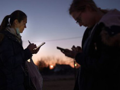 В Украине во время войны создали универсальный справочник важных контактов