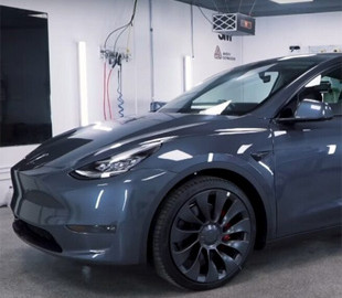Новий кросовер Tesla Model Y розчарував власника якістю