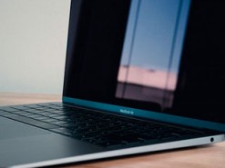Глава Apple обещает сделать ноутбук MacBook Air дешевле