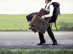 "Чємодан, вокзал...": у Росії виявили аномальний попит на валізи та рюкзаки