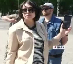 Полиция Берлина возбудила уголовное дело за нападение рашистов на телегруппу «1+1» с Мосейчук