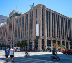 Маск каже співробітникам X, що нові продукти кинуть виклик YouTube і LinkedIn