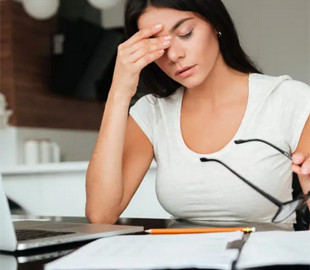 Медики рассказали, как сохранить зрение при работе за компьютером