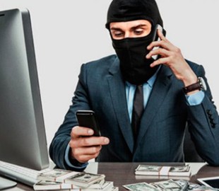 Мужчину обманули на "ОЛХ" на пять тысяч долларов