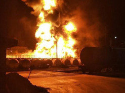 Спрацював нічний "ефект лінзи": у Росії спалахнув ще один нафтозавод